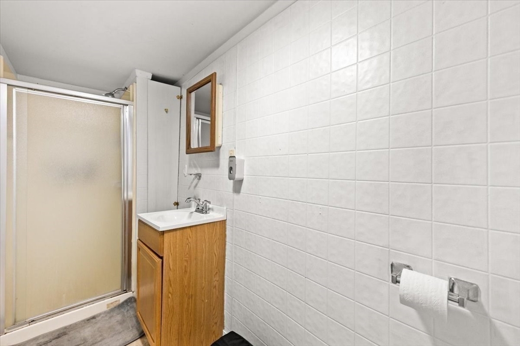 46 Grove St Property Photo 22