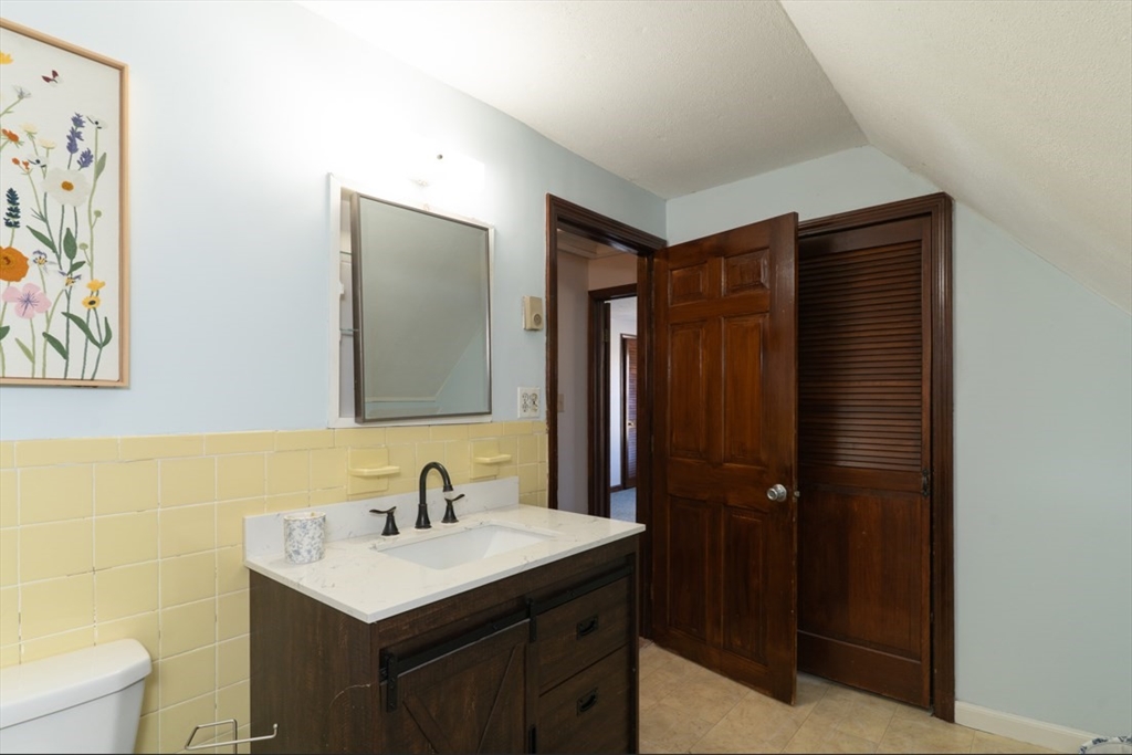 2 Monson Rd Property Photo 16