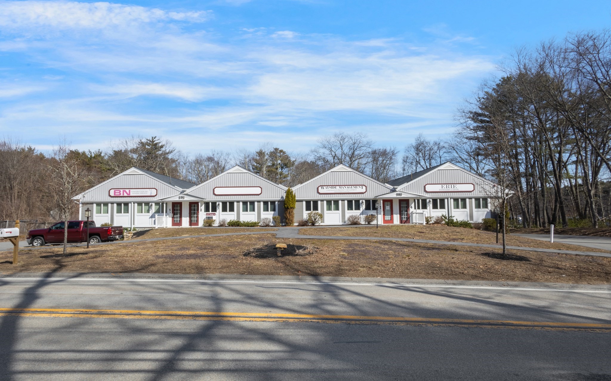 593 Massachusetts Ave Property Photo 4