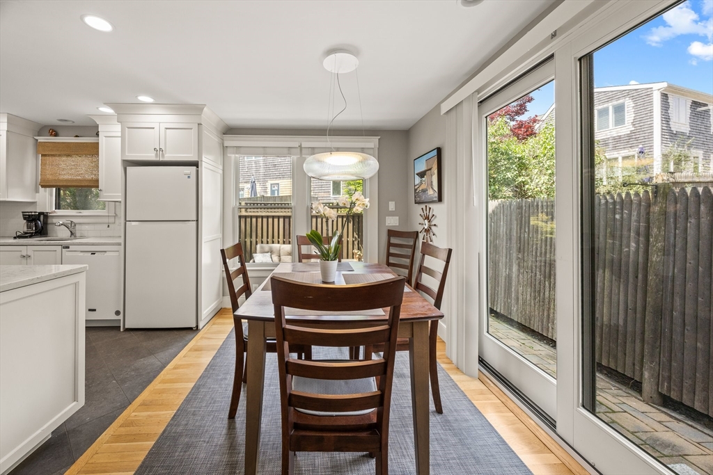 10 Seashore Park Drive Property Photo 6
