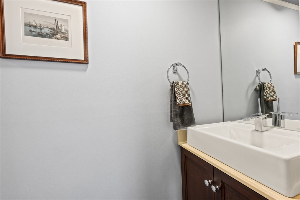 10 Seashore Park Drive Property Photo 12