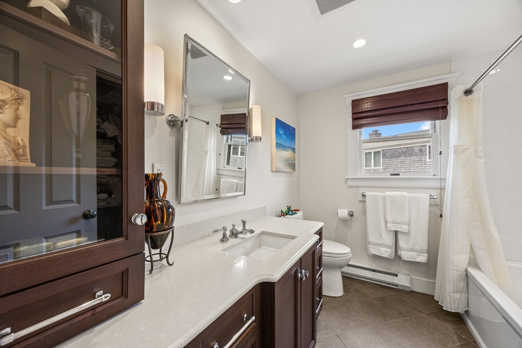 10 Seashore Park Drive Property Photo 13