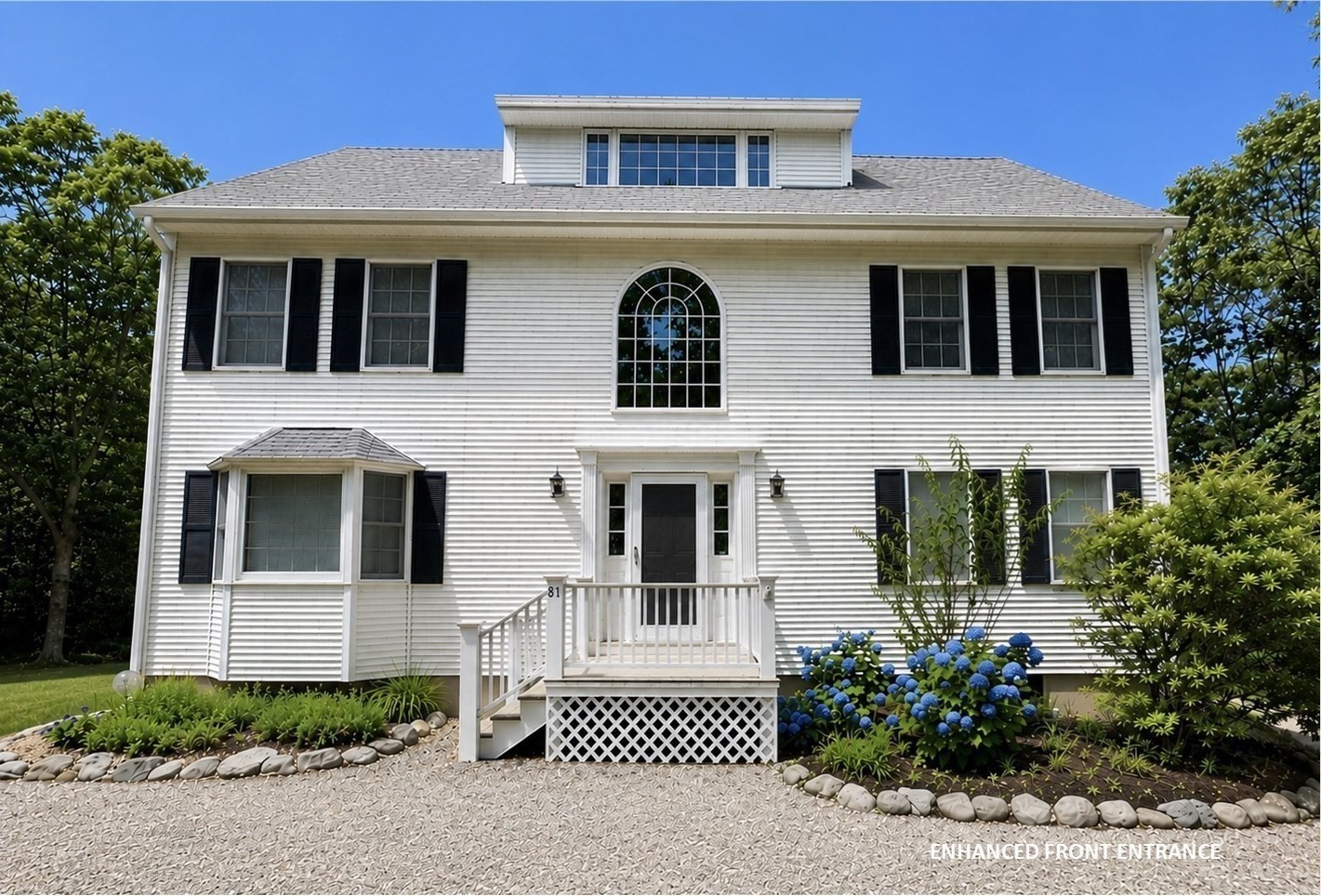 81 Whalers Walk Property Photo 2