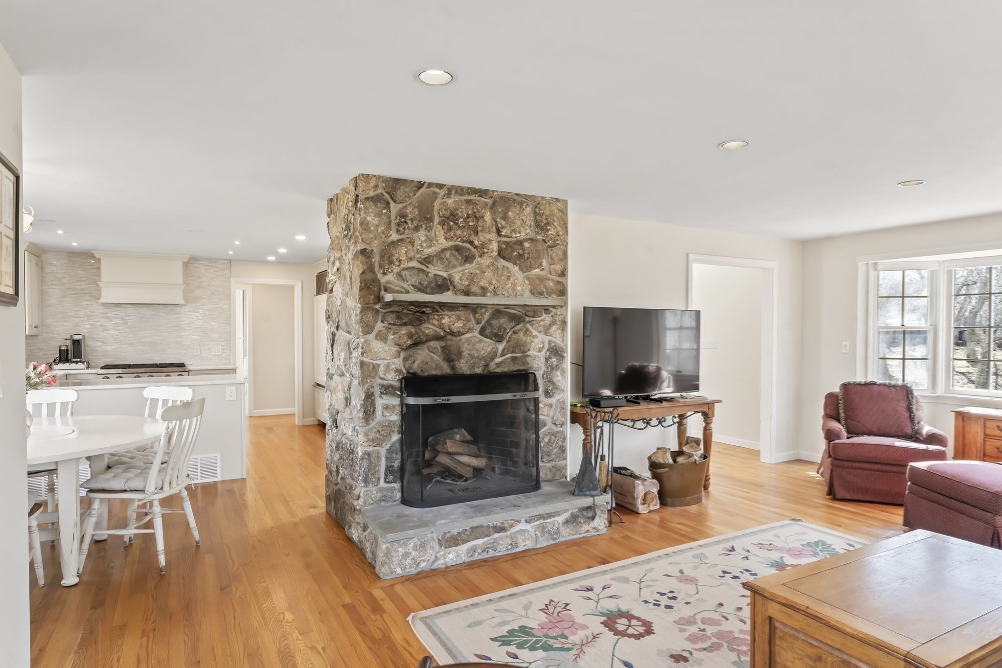 81 Whalers Walk Property Photo 15