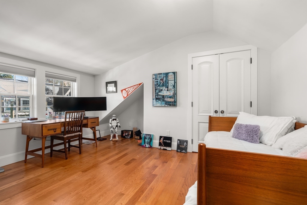 11 Hilliard # 1 Property Photo 12