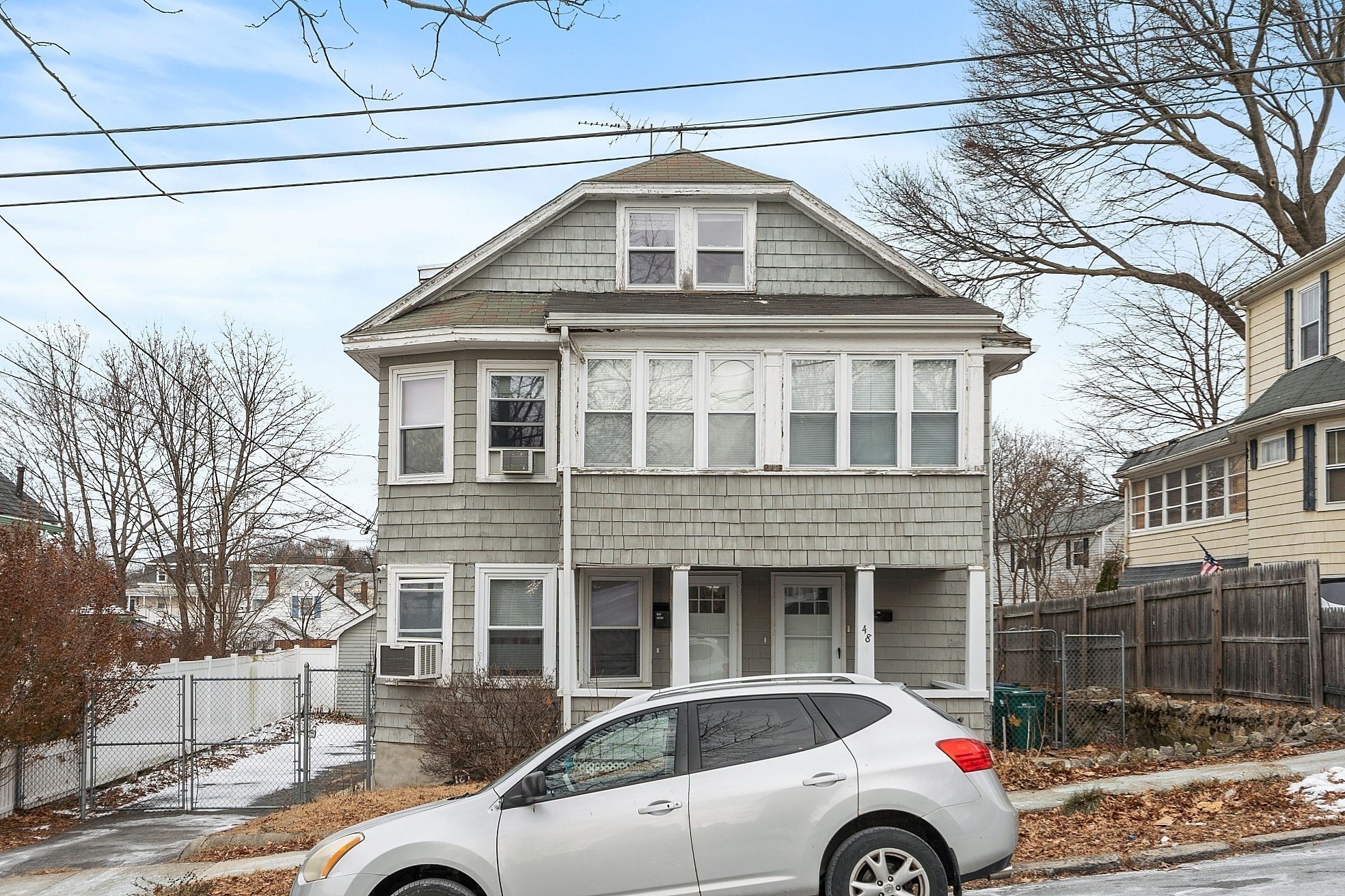48 Saratoga St Property Photo 2