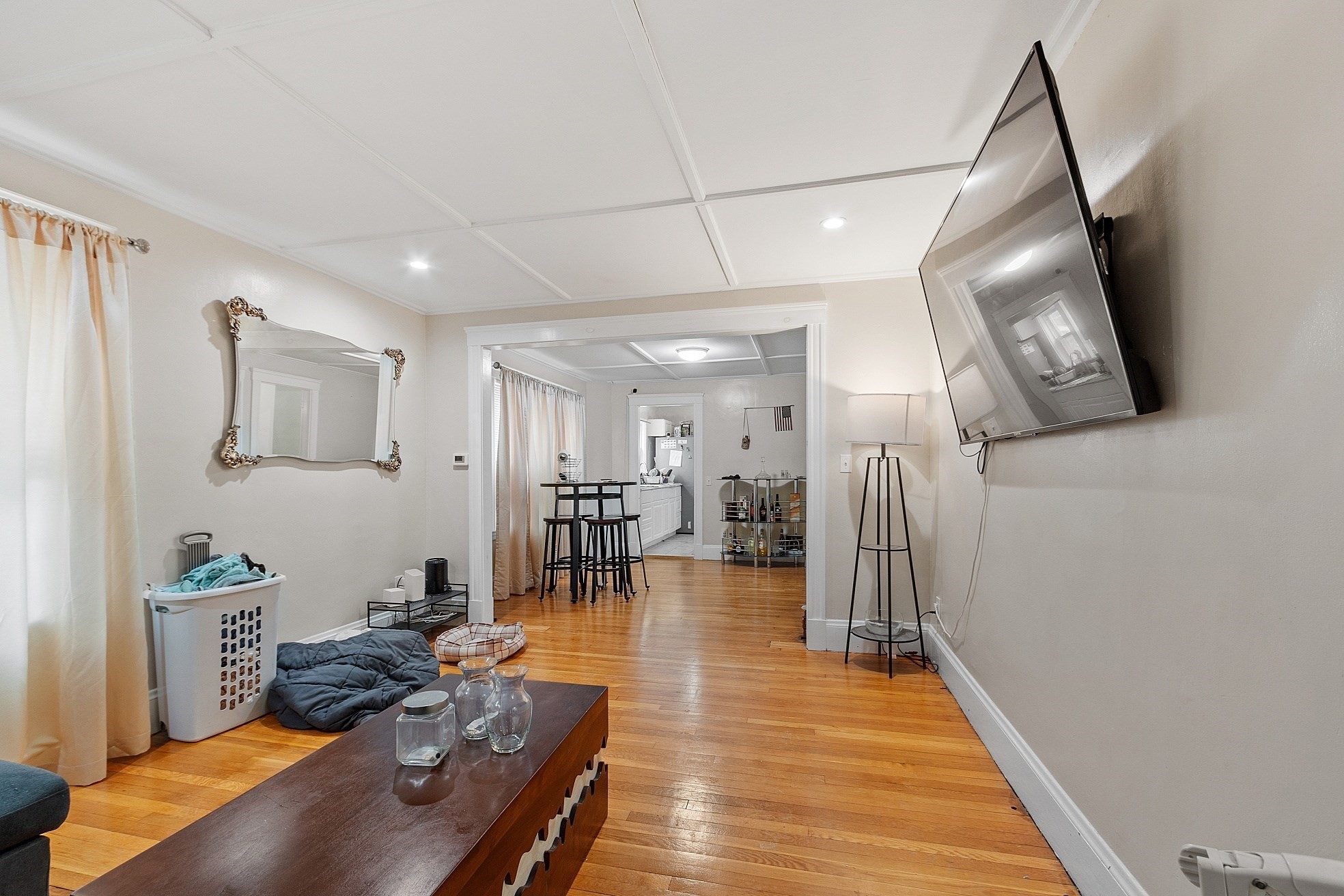 48 Saratoga St Property Photo 6