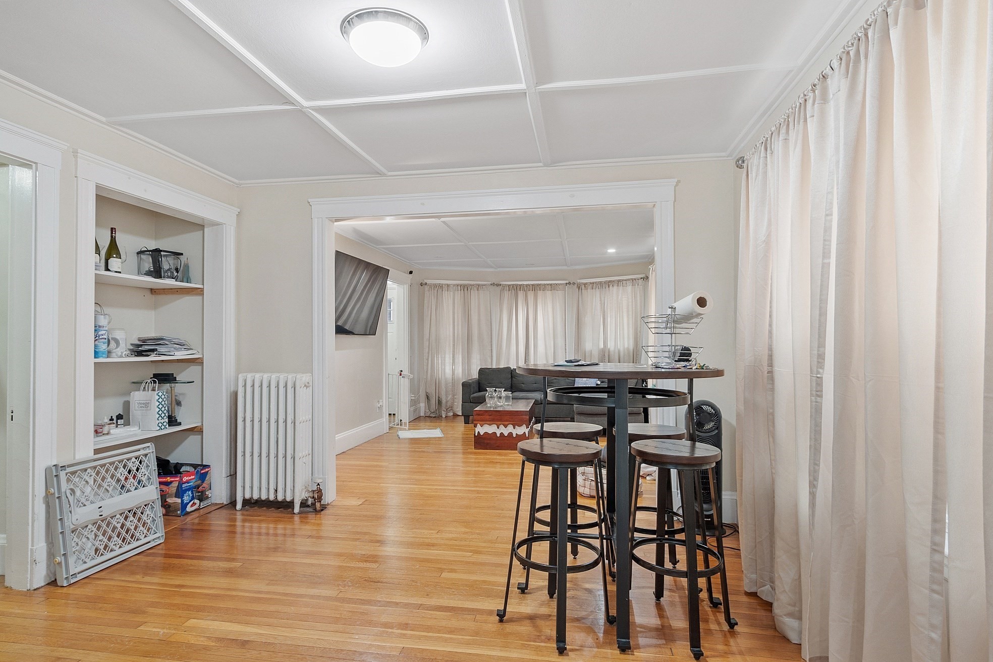 48 Saratoga St Property Photo 8
