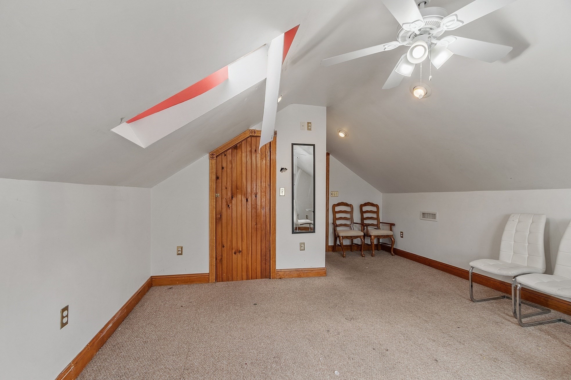 48 Saratoga St Property Photo 23