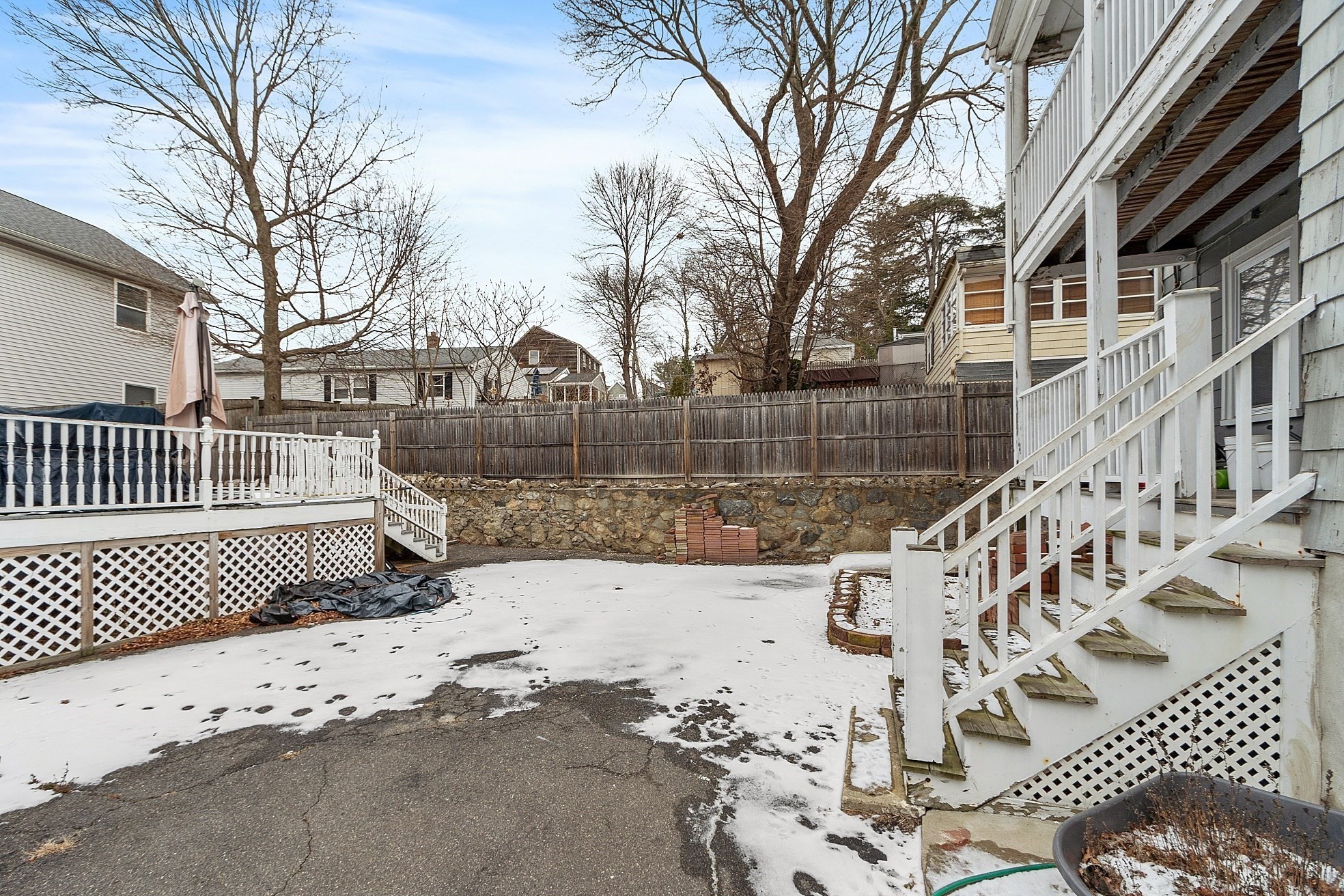 48 Saratoga St Property Photo 32