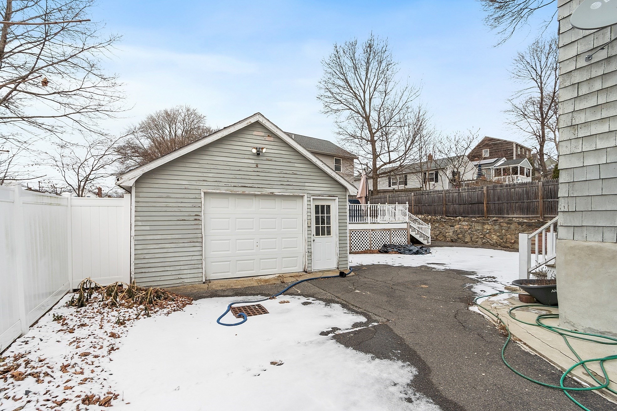 48 Saratoga St Property Photo 36