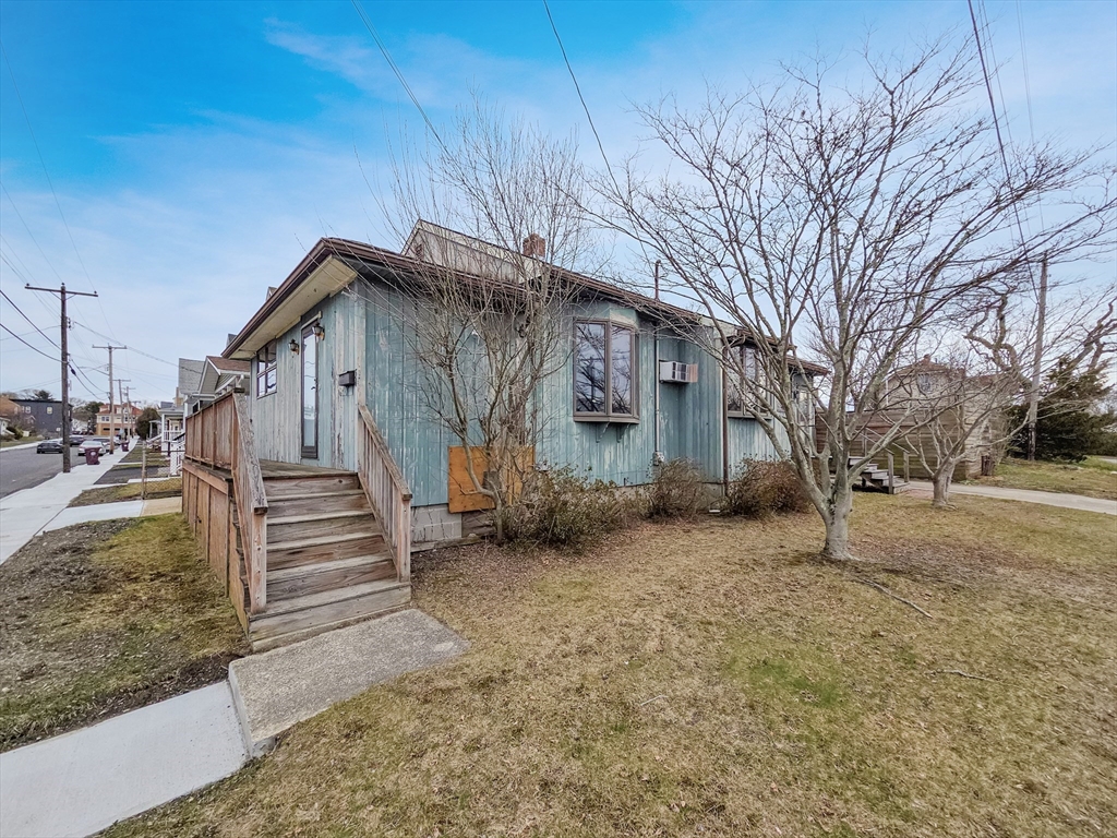 54 Slocum St Property Photo 1