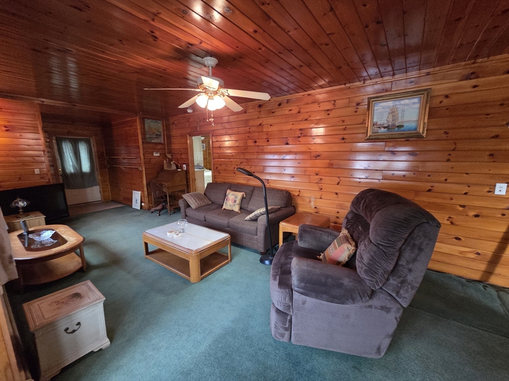 54 Slocum St Property Photo 10