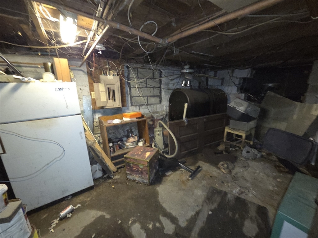 54 Slocum St Property Photo 28