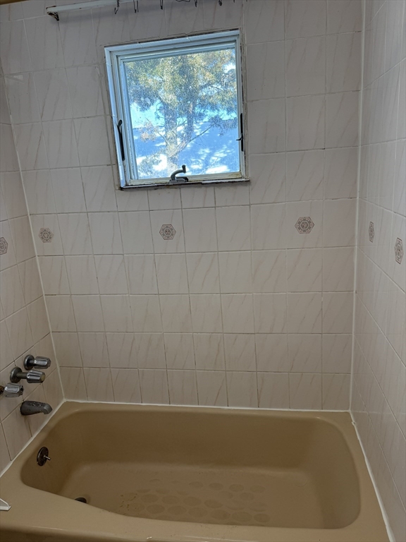 90-92 Sylvia St # 2 Property Photo 9