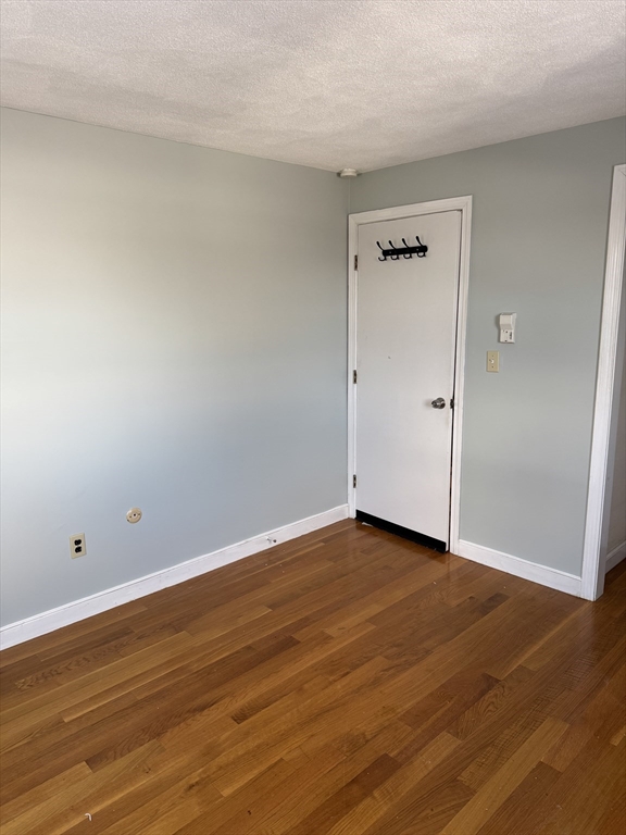 90-92 Sylvia St # 2 Property Photo 15