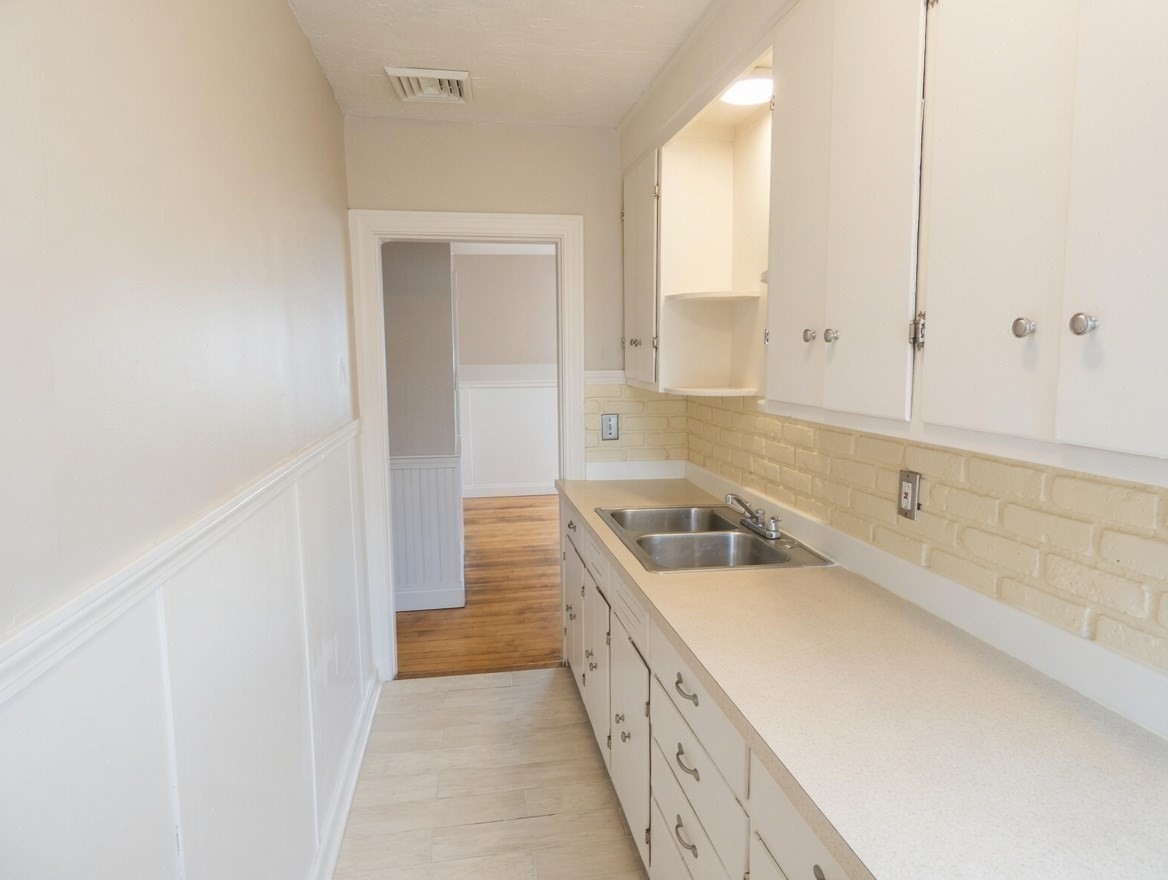 125 Vernon Street # C Property Photo 13