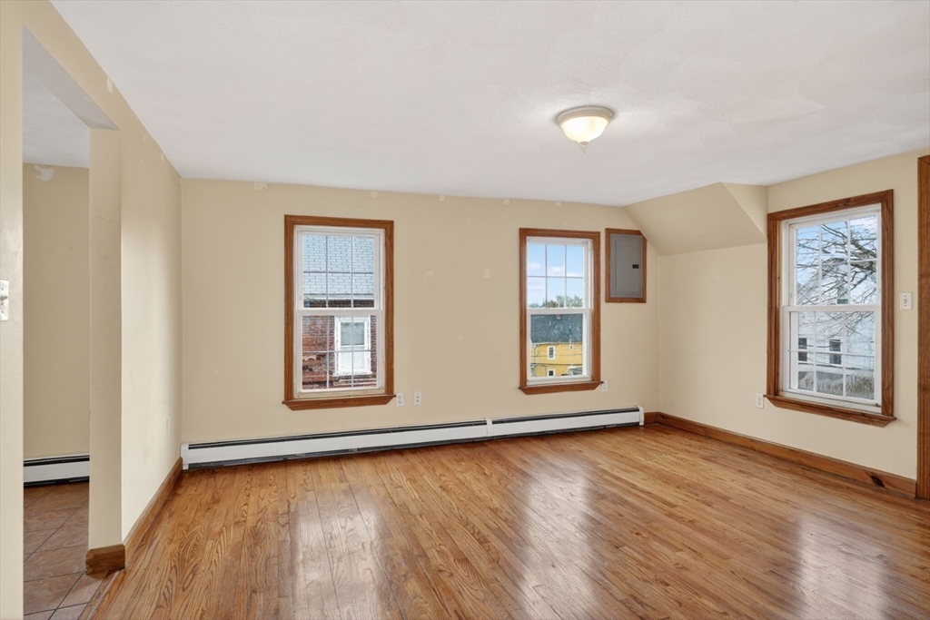 17 Mason St Property Photo 7
