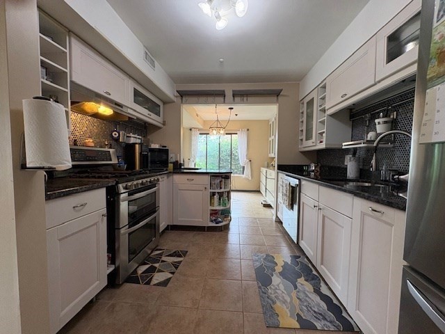 64 Laurelwood Dr # 64 Property Photo 8