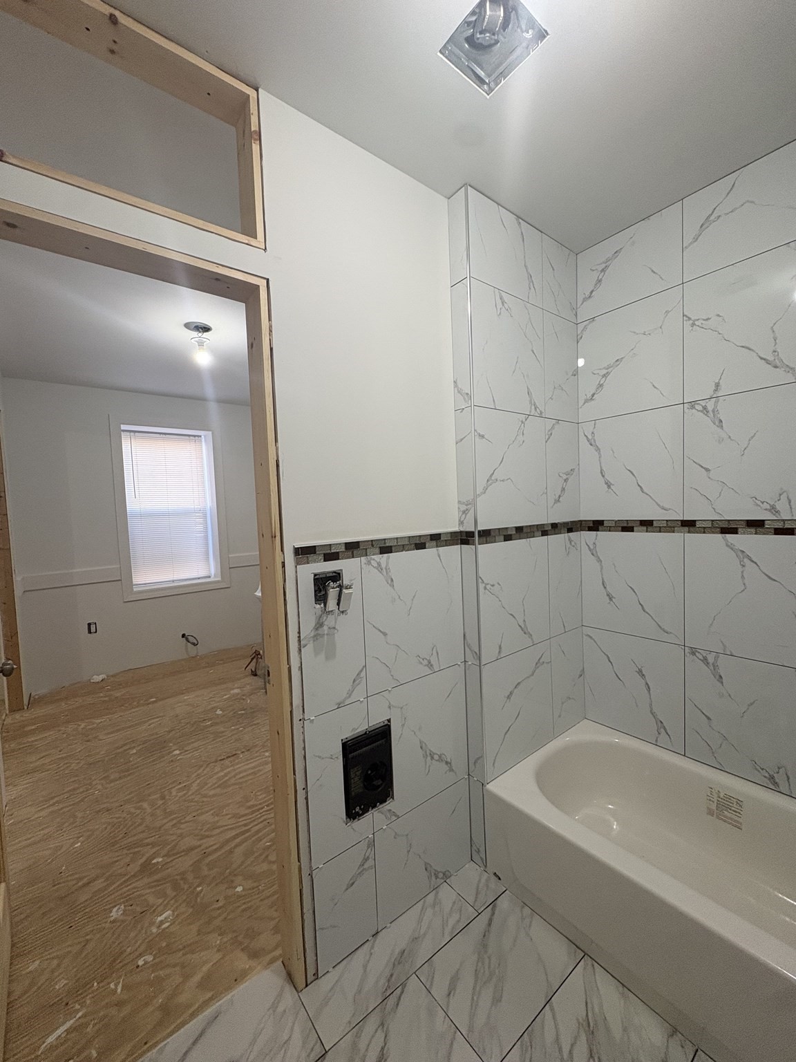 632 S East Property Photo 3
