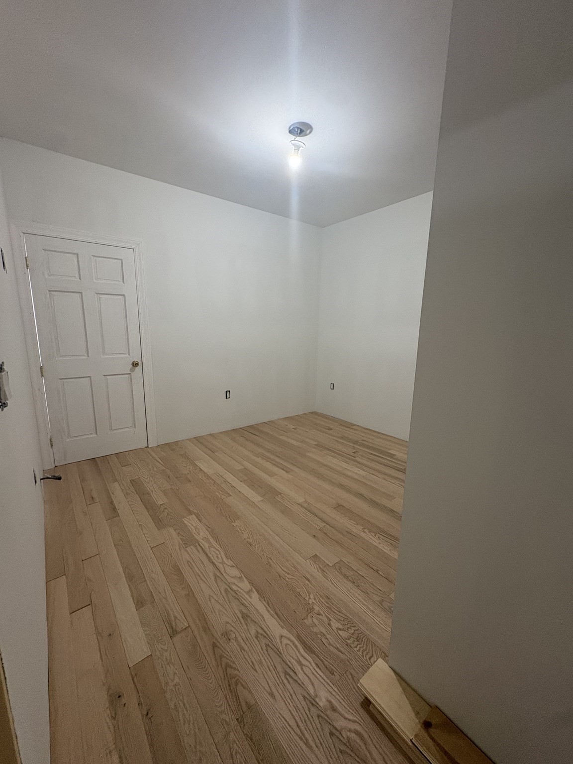 632 S East Property Photo 4
