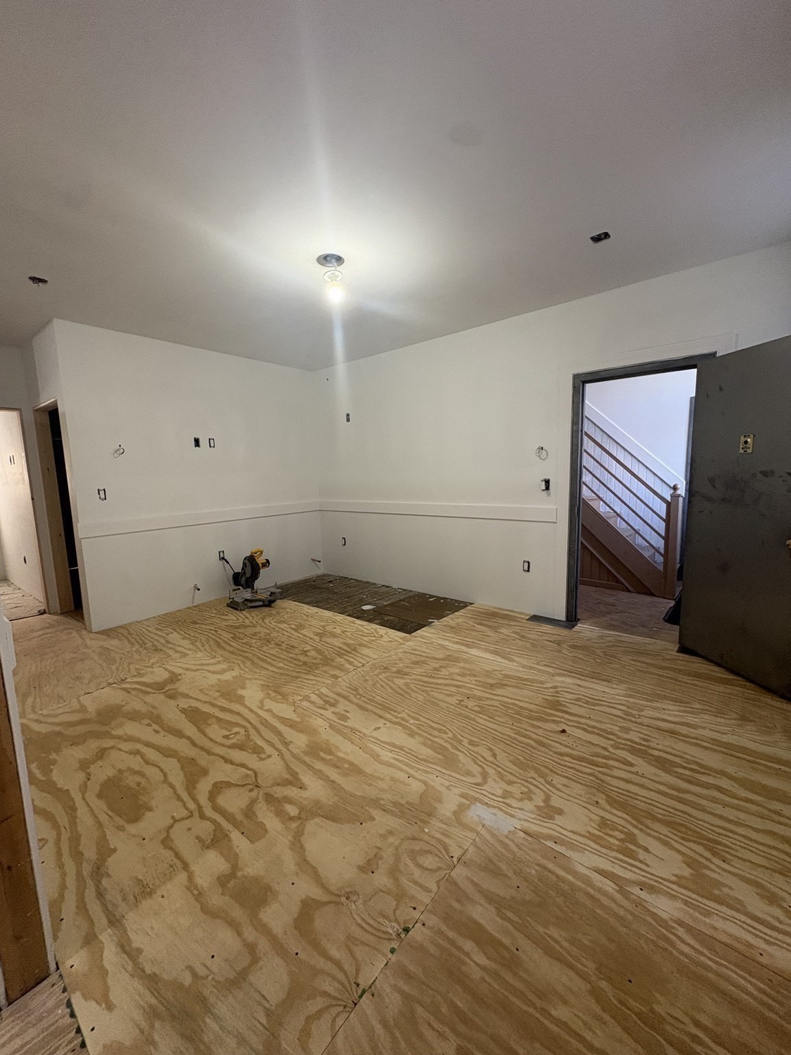632 S East Property Photo 6