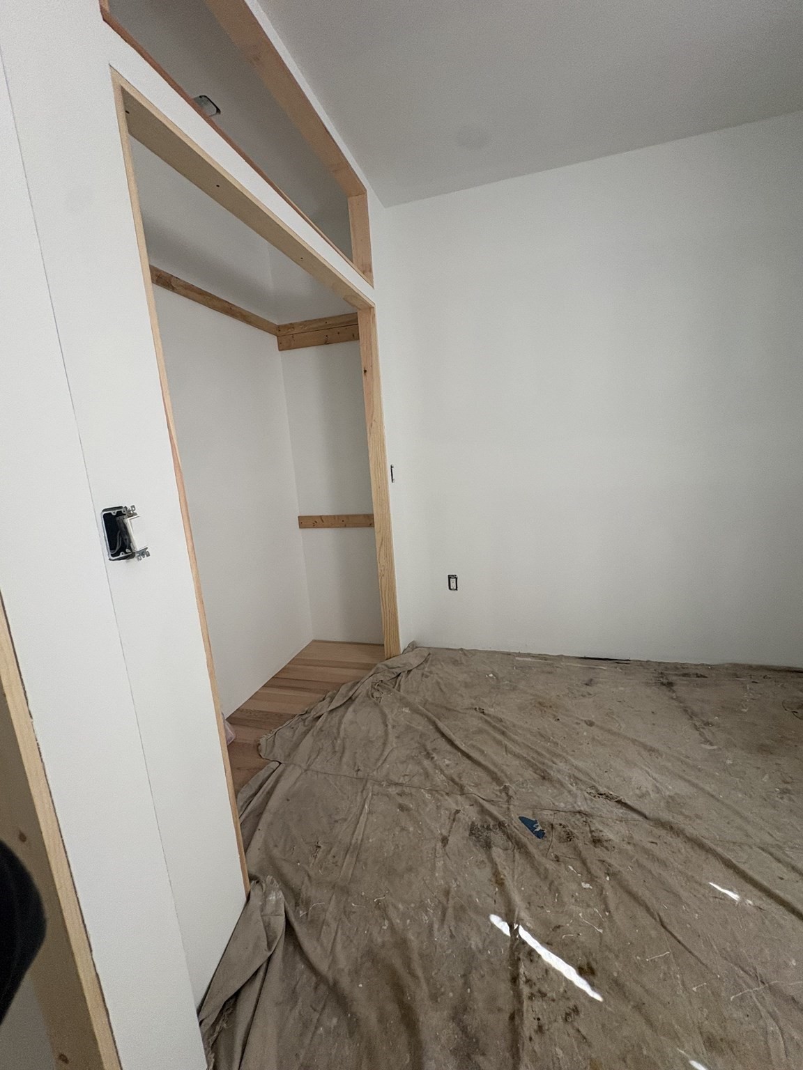 632 S East Property Photo 8