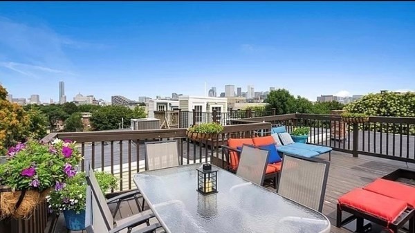 181 W 5th Street # 2 Property Photo 1