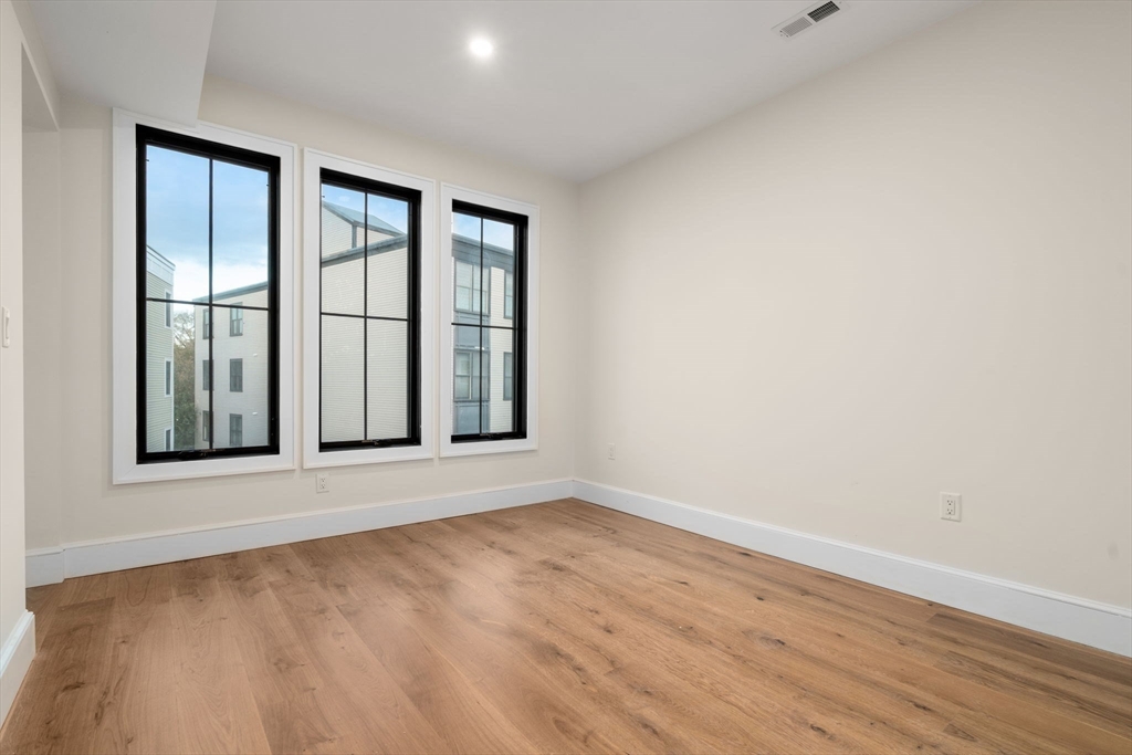 34 Vinton Street Property Photo 12