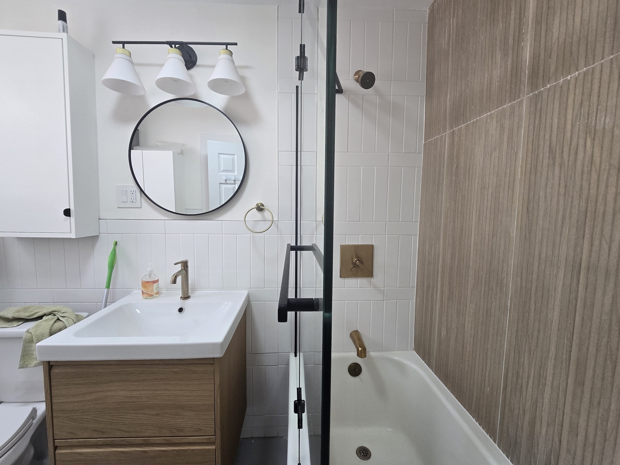 466 Commonweatlh # 807 Property Photo 16