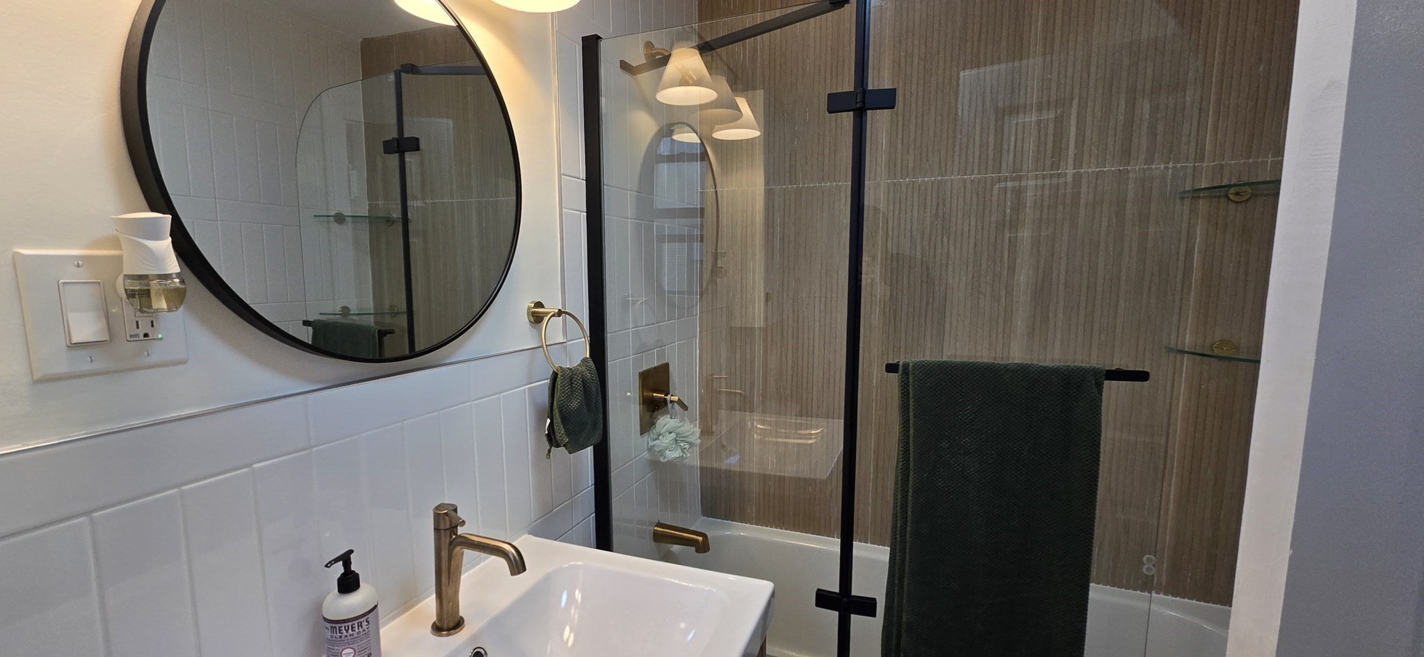 466 Commonweatlh # 807 Property Photo 19