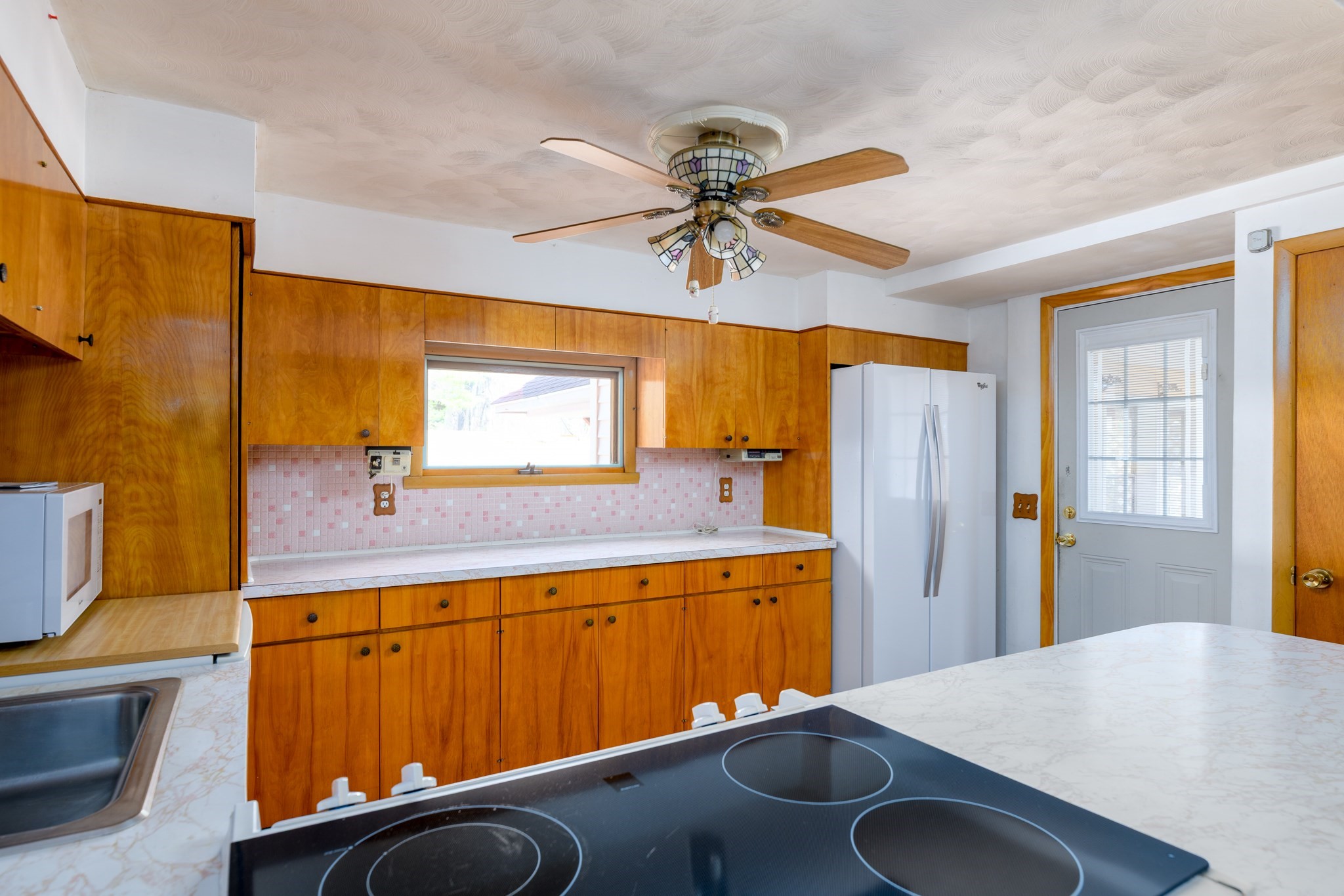 1138 Wachusett St Property Photo 2