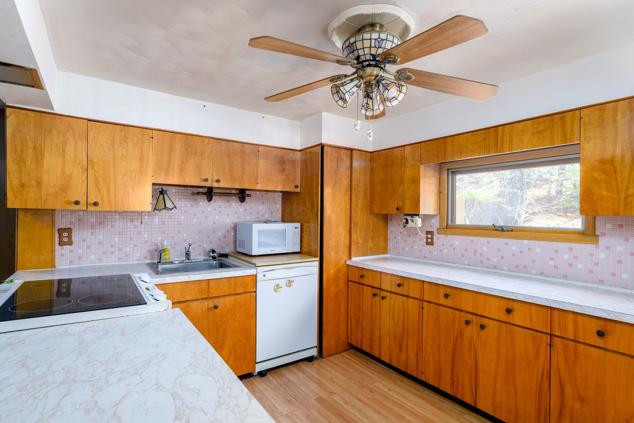 1138 Wachusett St Property Photo 3