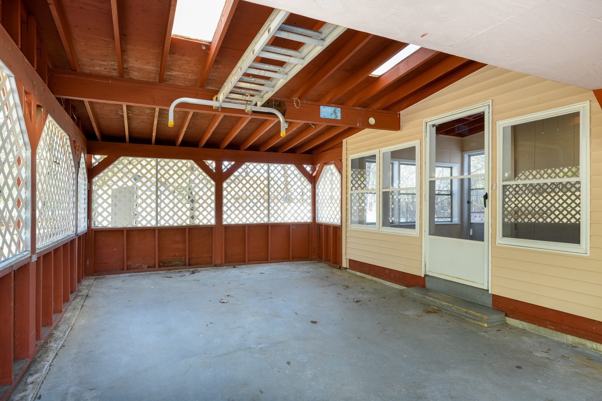 1138 Wachusett St Property Photo 15