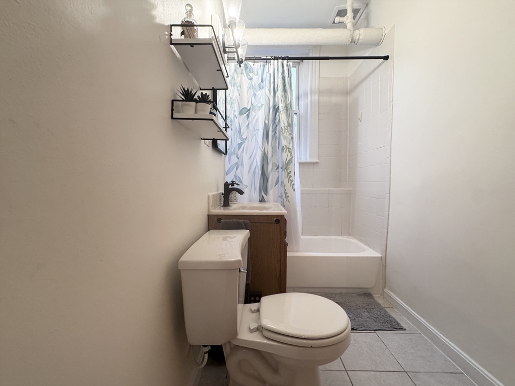 139 Beaconsfield # 1b Property Photo 13