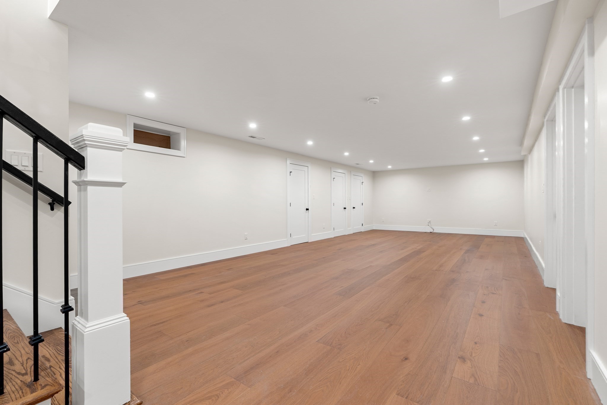 462 Waltham Street Property Photo 28