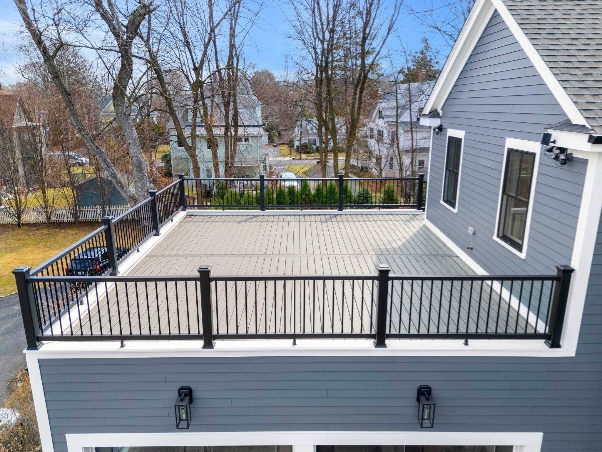 462 Waltham Street Property Photo 36