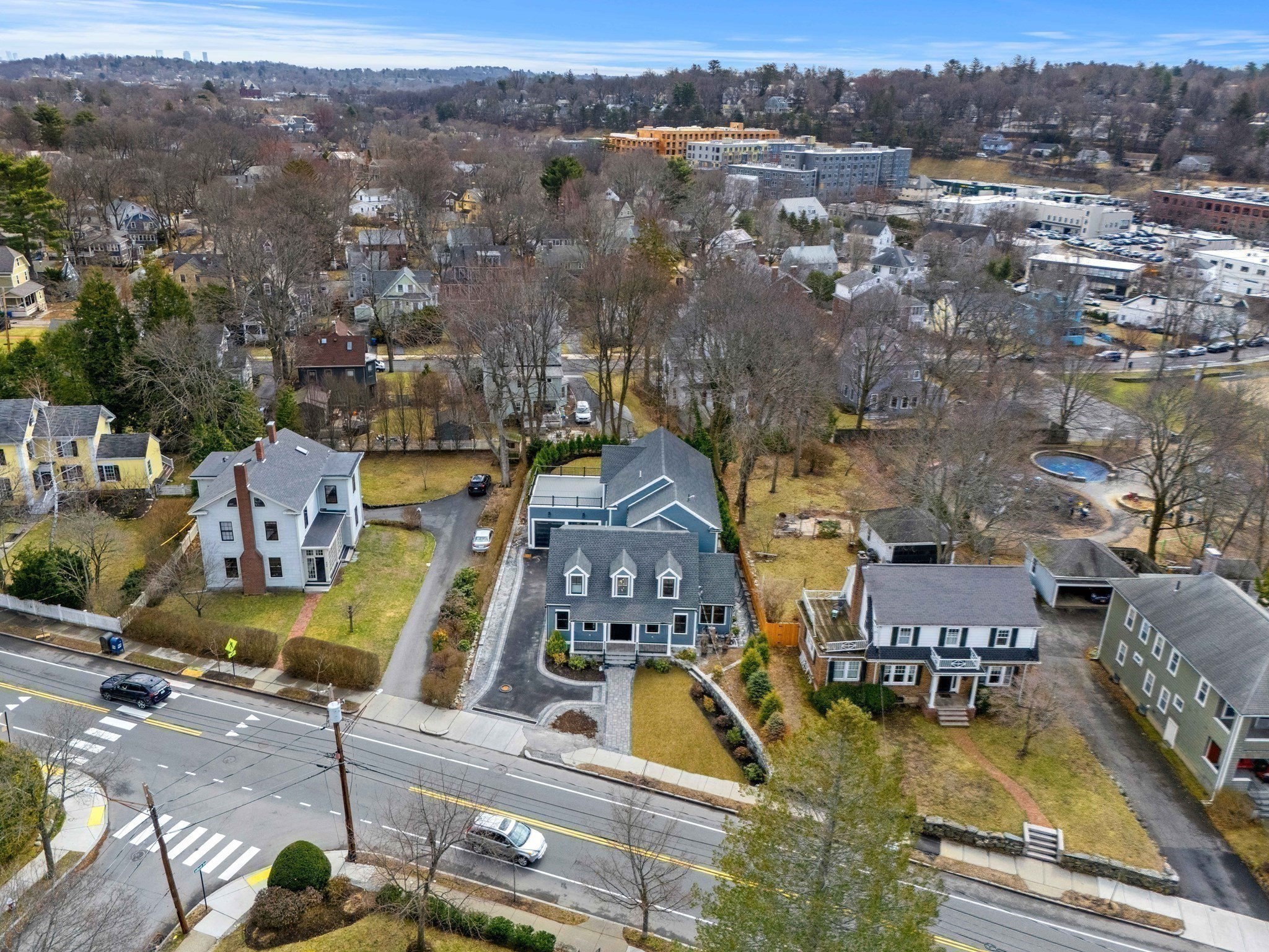 462 Waltham Street Property Photo 42