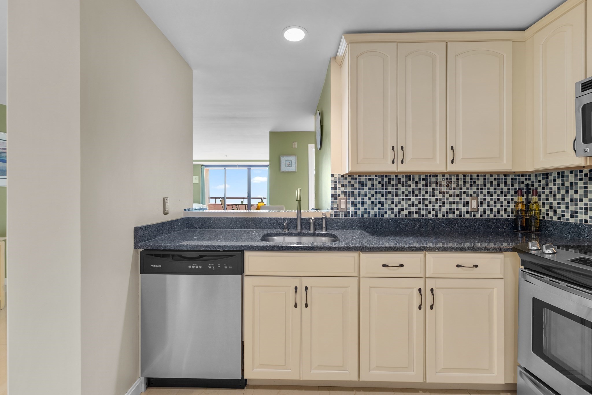 350 Revere Beach Blvd # 12n Property Photo 9
