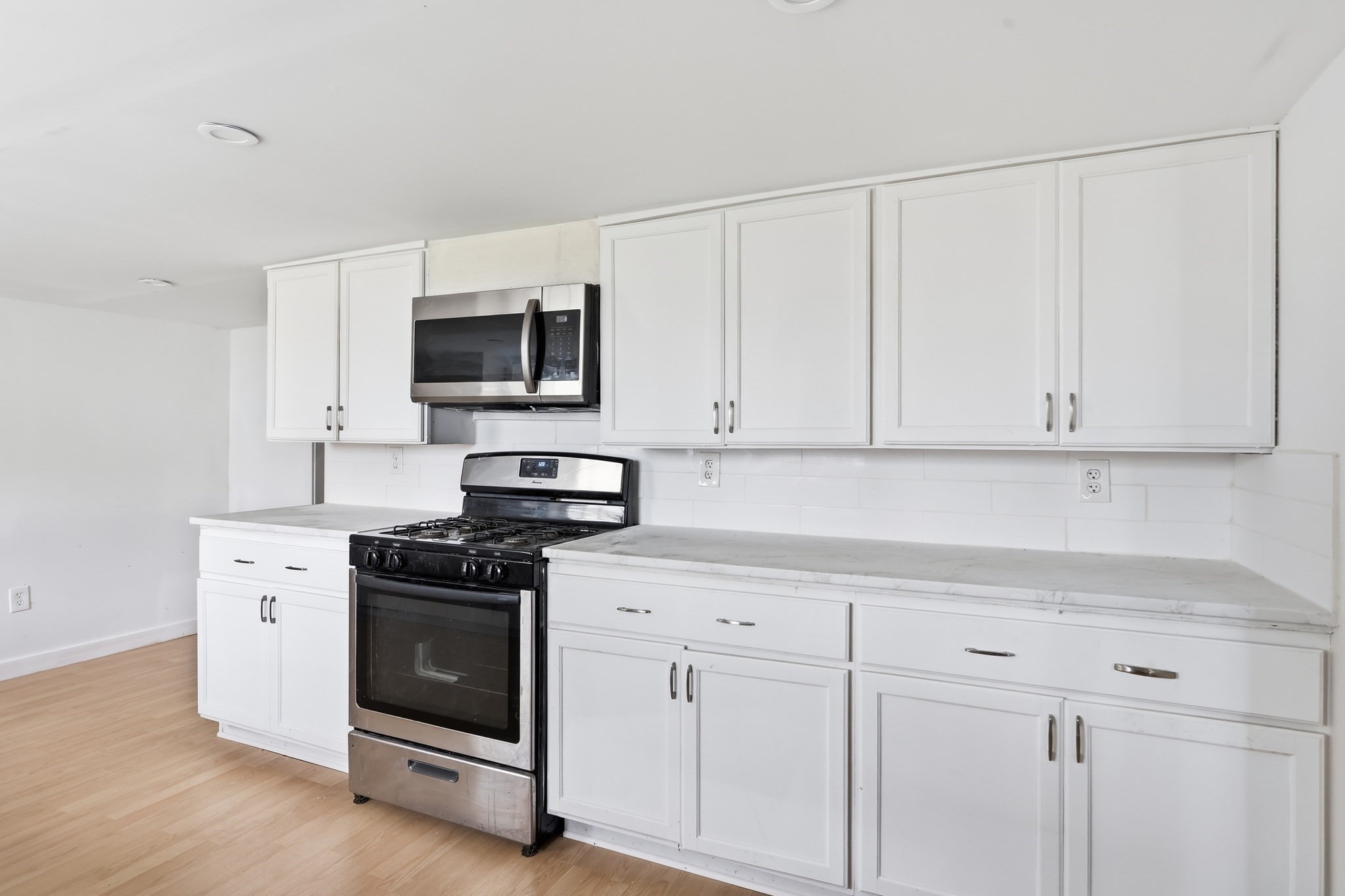 4 Townsend St Property Photo 4