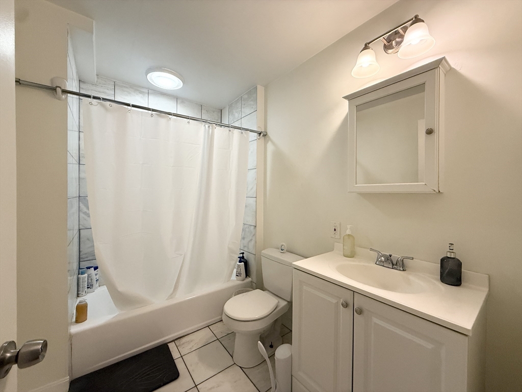660 Cambridge St # 302 Property Photo 5