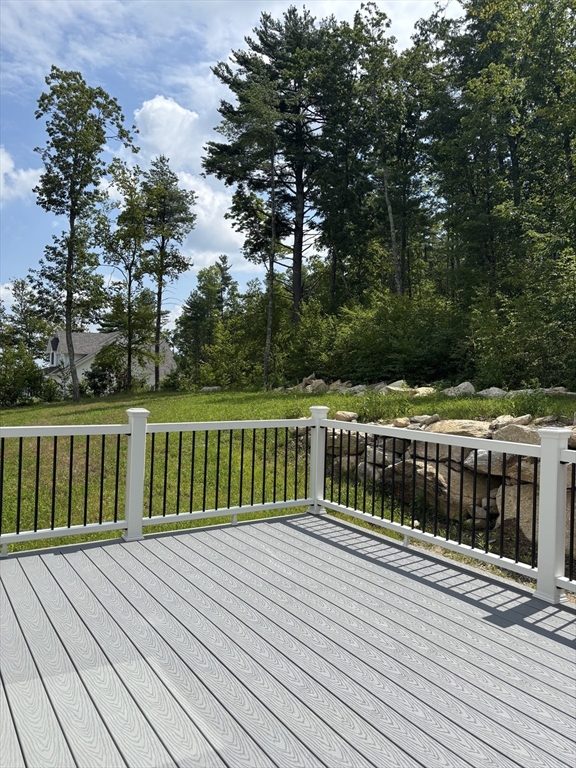 18 Lakeshore Drive Property Photo 5