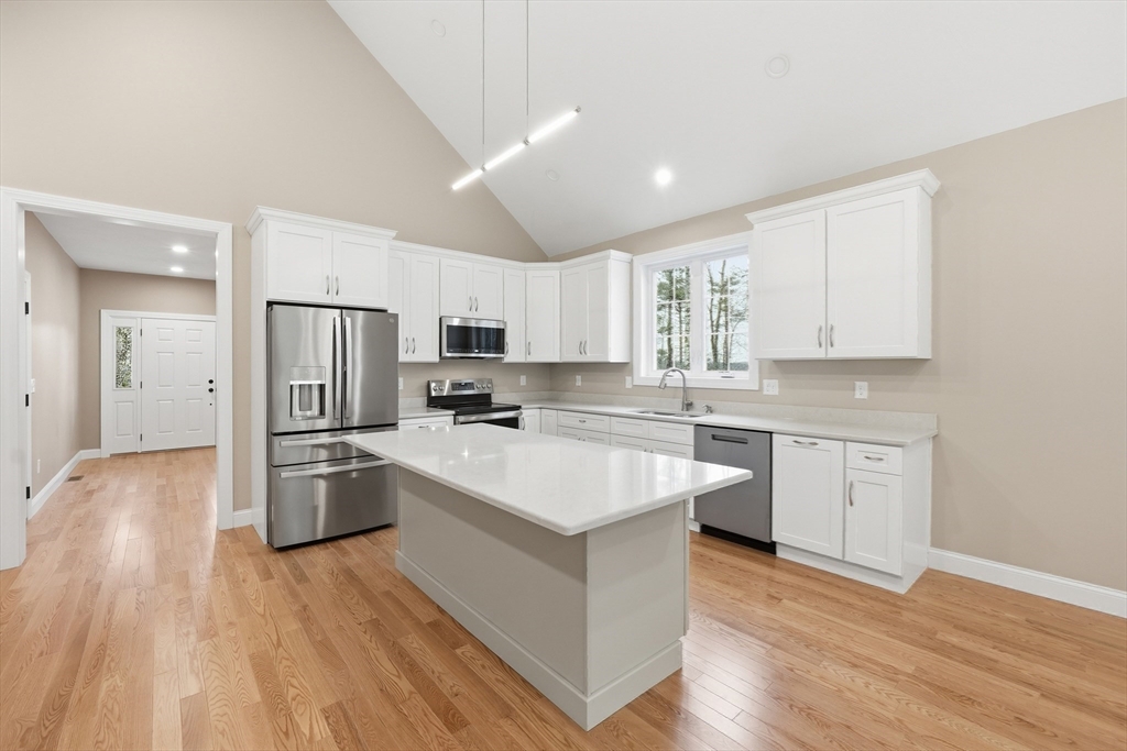 18 Lakeshore Drive Property Photo 10