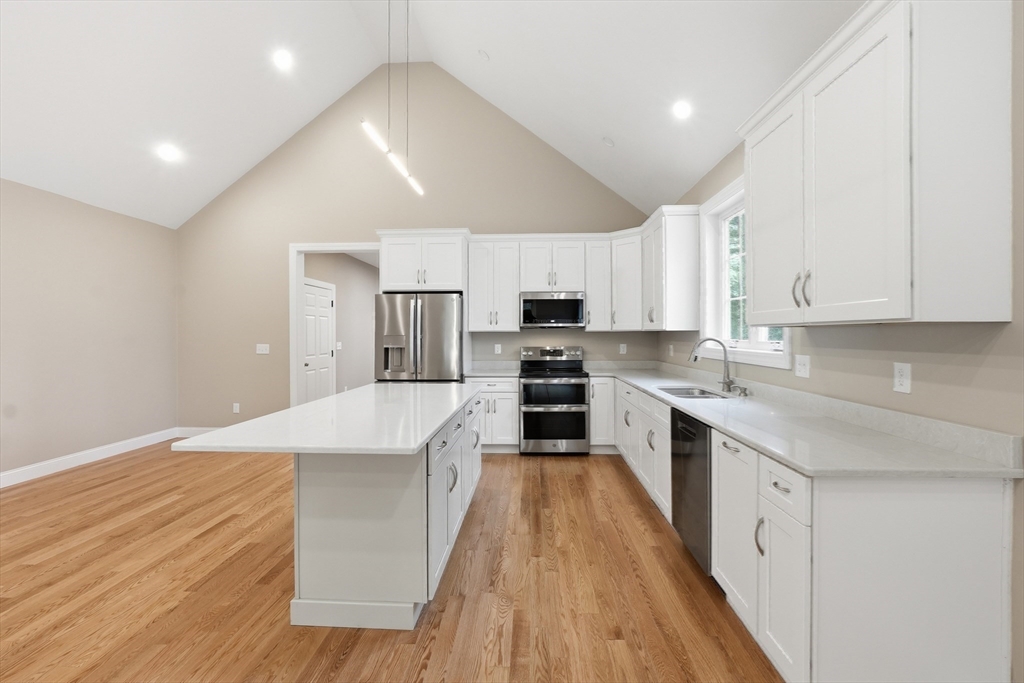 18 Lakeshore Drive Property Photo 13