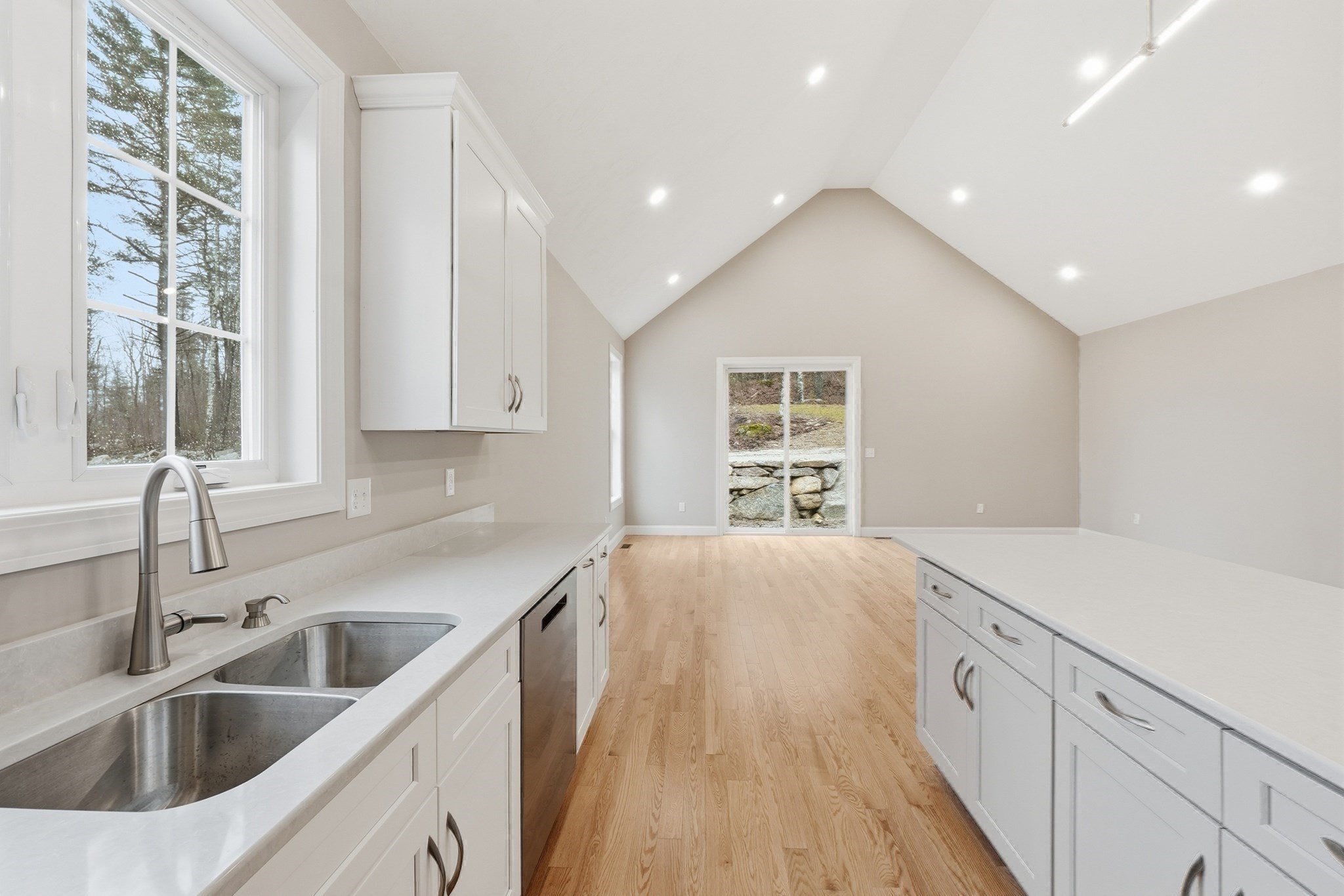 18 Lakeshore Drive Property Photo 15