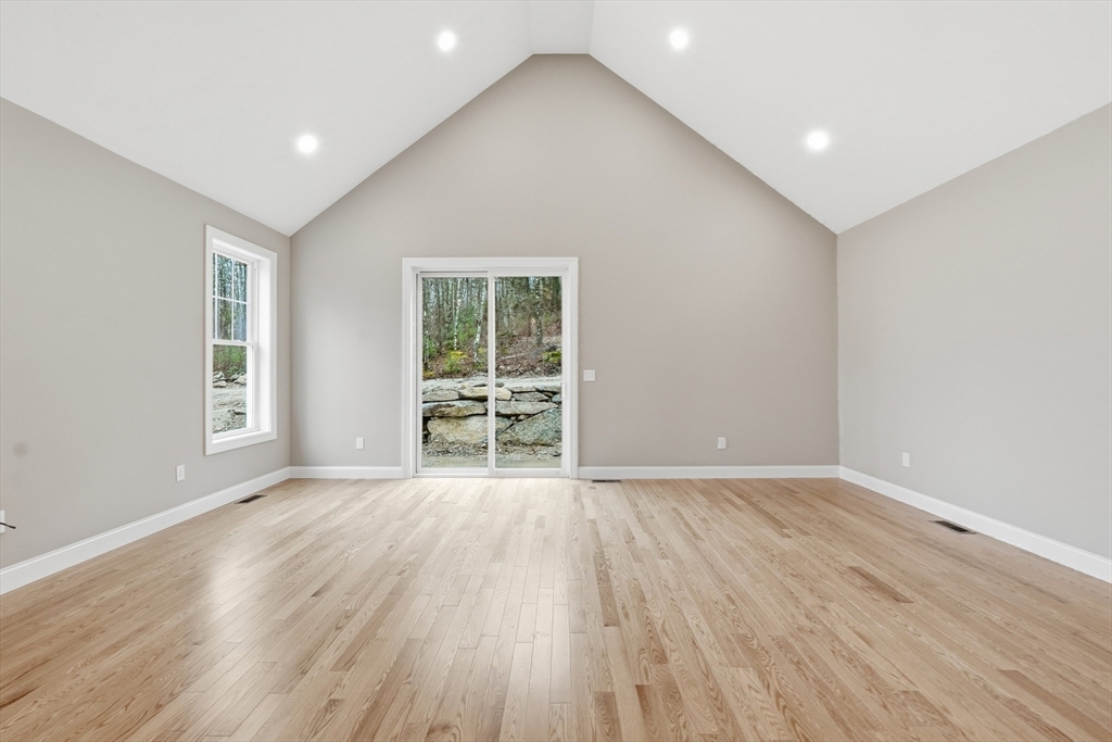 18 Lakeshore Drive Property Photo 16