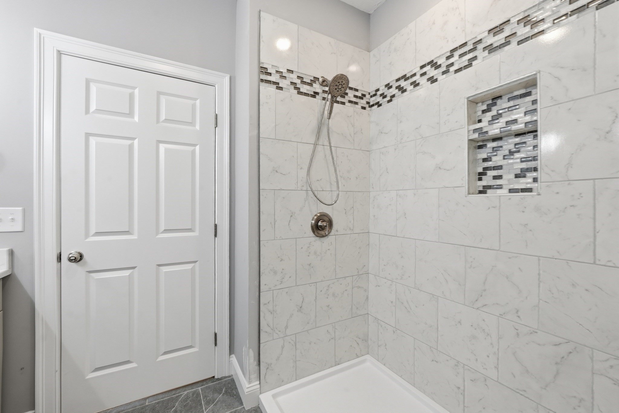 18 Lakeshore Drive Property Photo 27