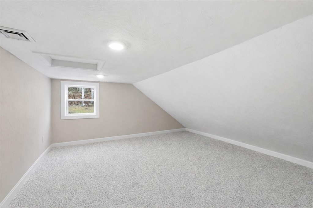 18 Lakeshore Drive Property Photo 36