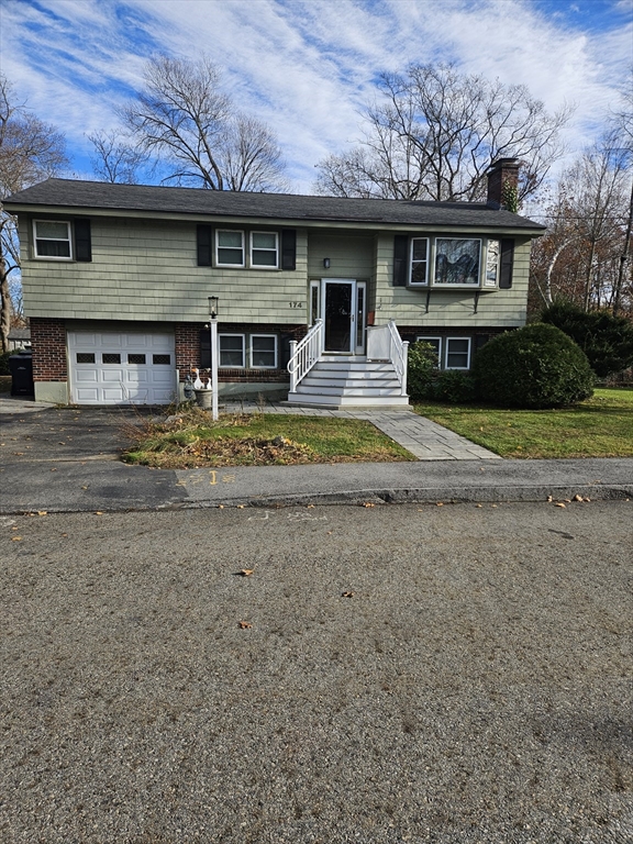 174 Helen Dr Property Photo 1