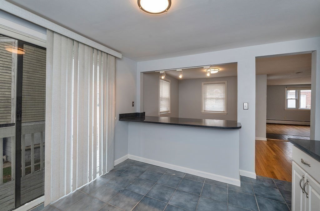 100 Fays Ave Property Photo 4